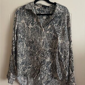 Women's Patterned button down shirt